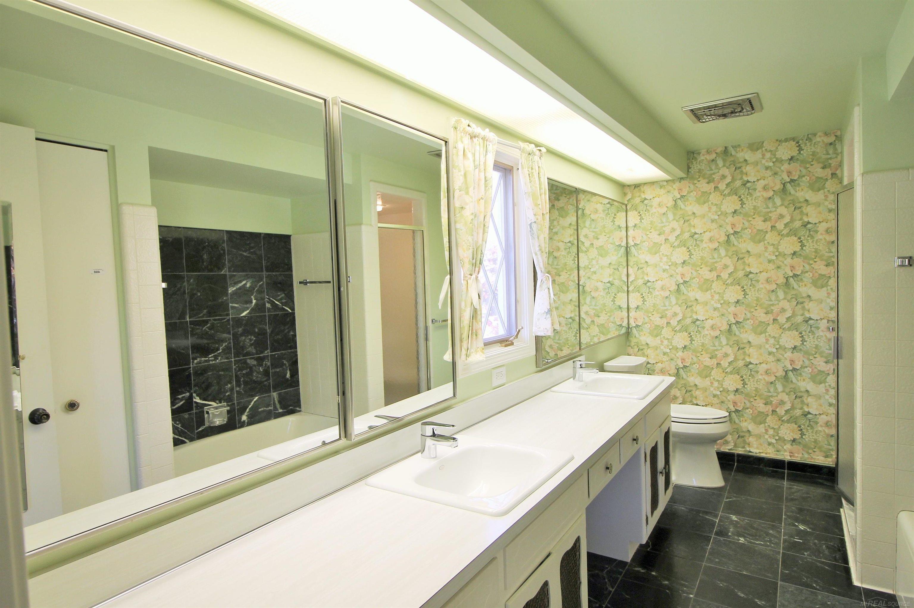 1341 Devonshire Road Grosse Pointe Park, MI 48230 - Photo 26 of 68