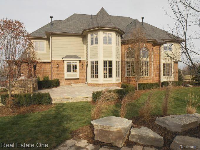 5489 Whitehall Boulevard Rochester, MI 48306 - Photo 31 of 37 RearExt2.jpg