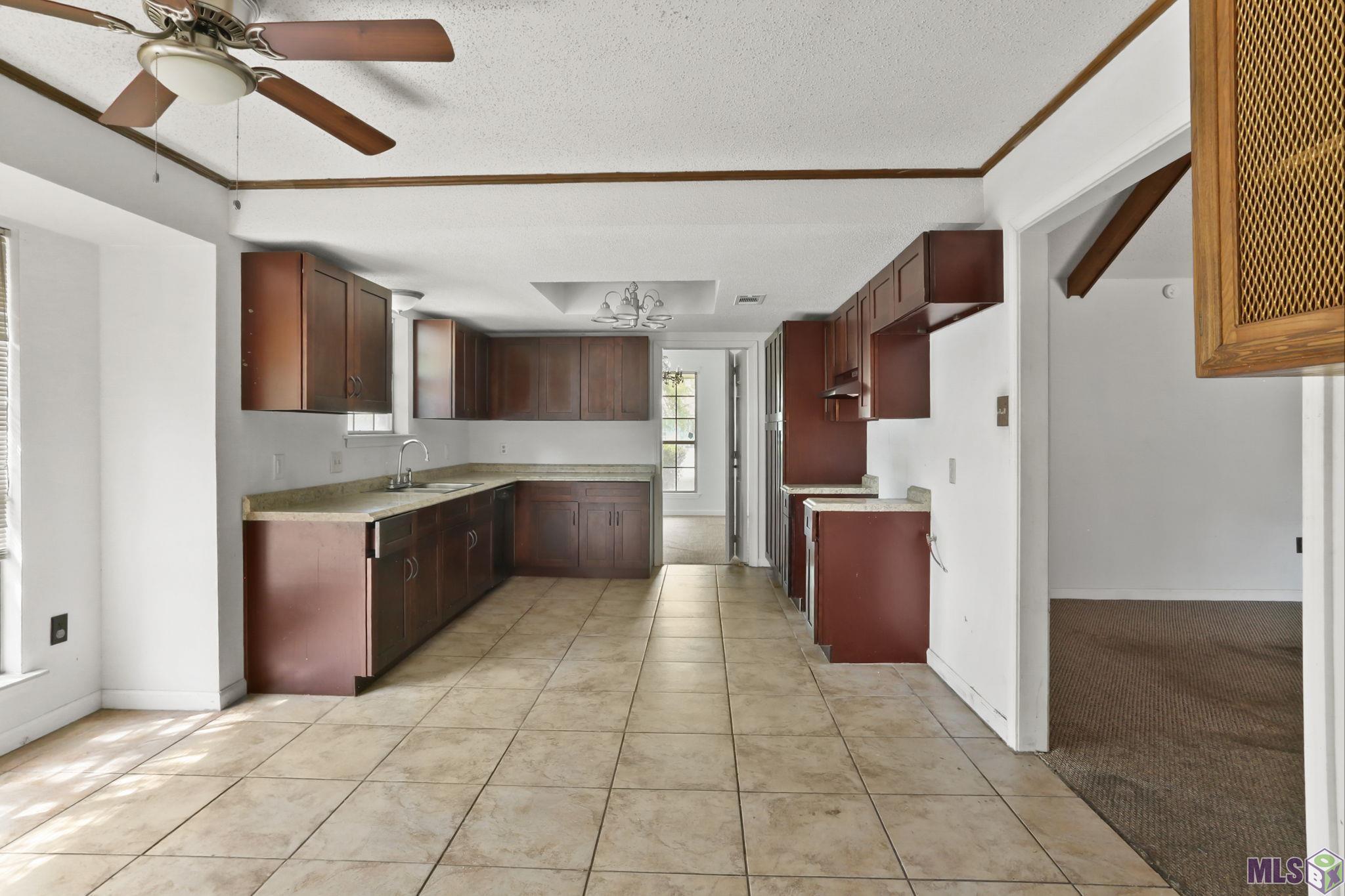 1425 Shadybrook Drive Baton Rouge, LA 70816 - Photo 6 of 16