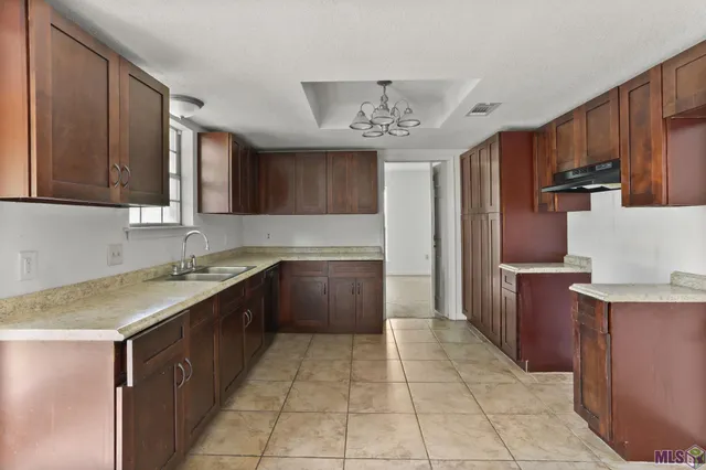 $199,900 | 1425 Shadybrook Drive, Baton Rouge, LA 70816