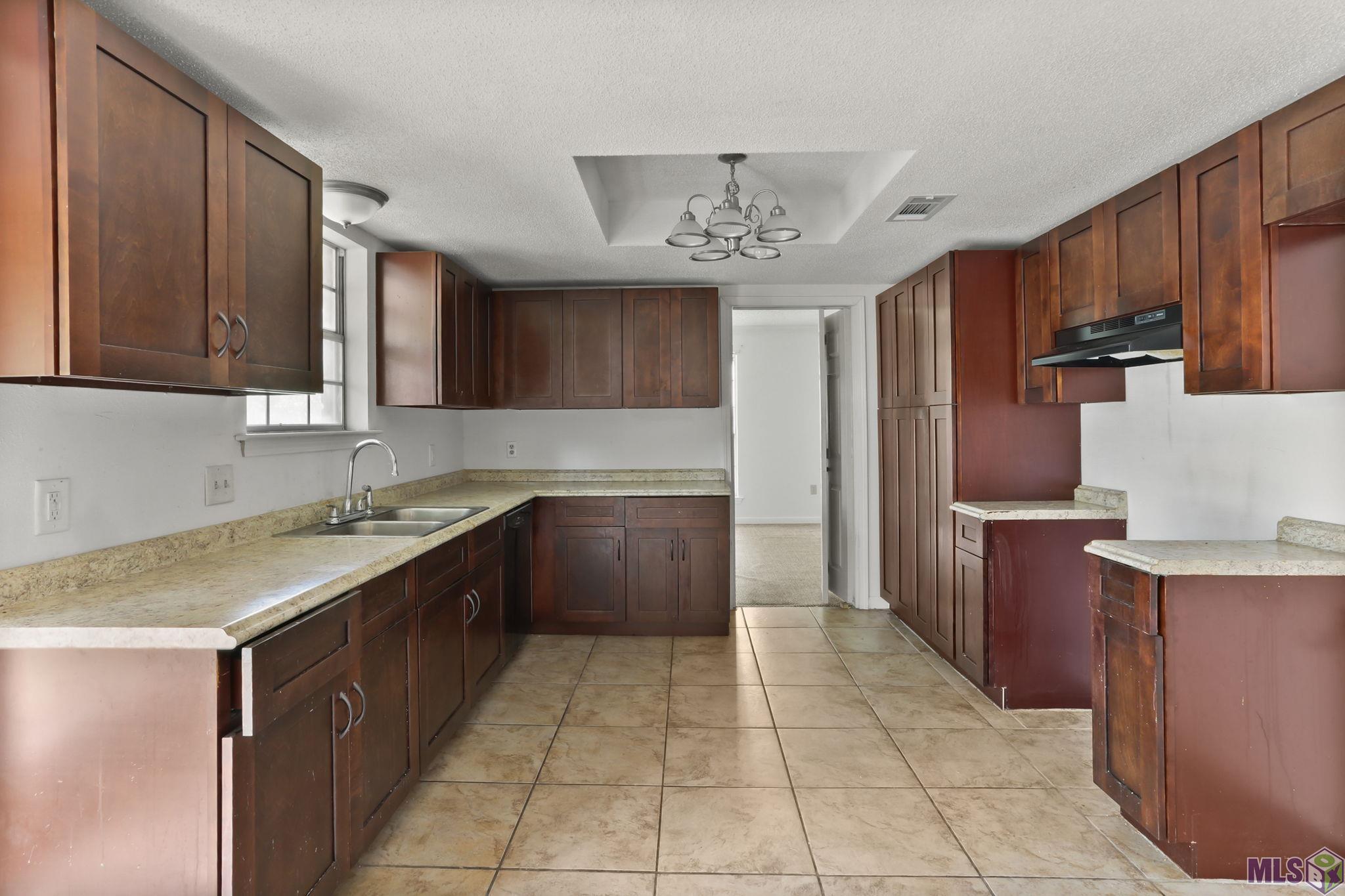 1425 Shadybrook Drive Baton Rouge, LA 70816 - Photo 7 of 16