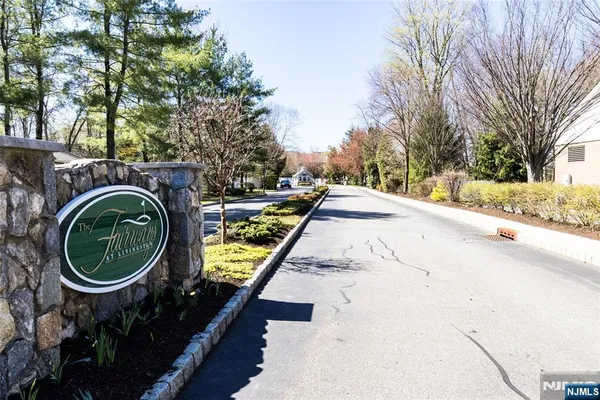 $1,049,000 | 97 Winged Foot Drive, Unit 101, Livingston, NJ 07039