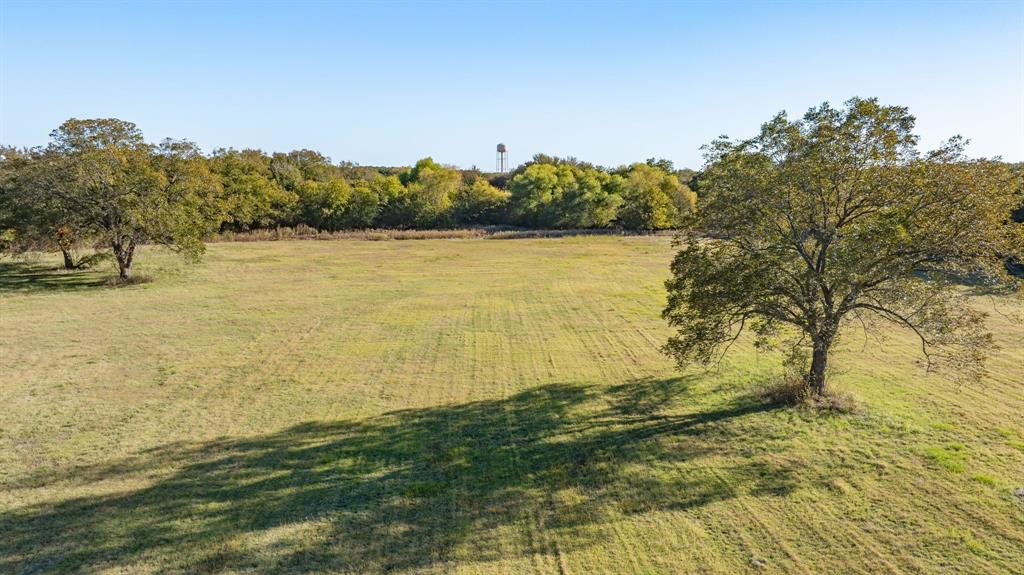 1446 Rd Blum Tx 76627 Road Blum, TX 76627 - Photo 2 of 16 a view of an ocean from a yard
