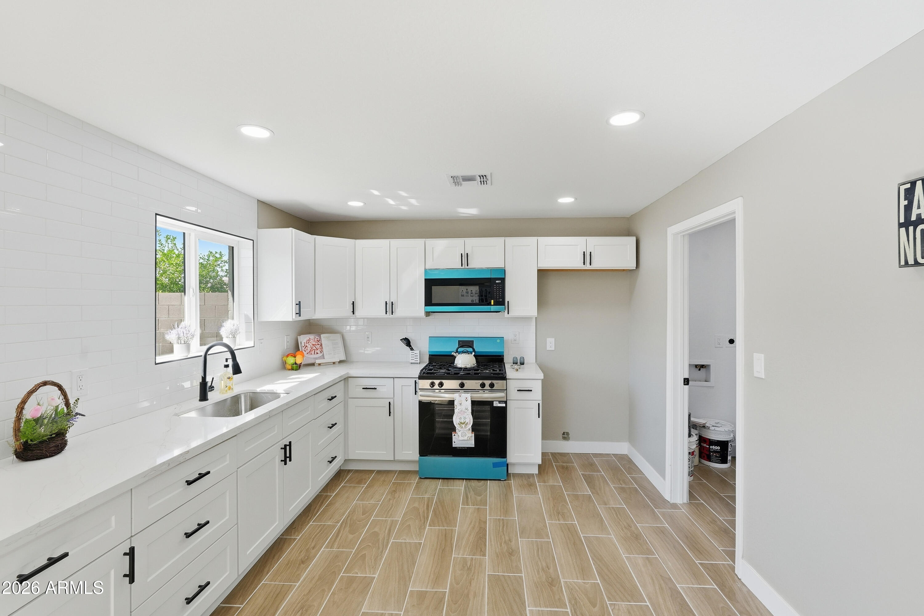 4929 West Berkeley Road Phoenix, AZ 85035 - Photo 8 of 35 013_ListerPros