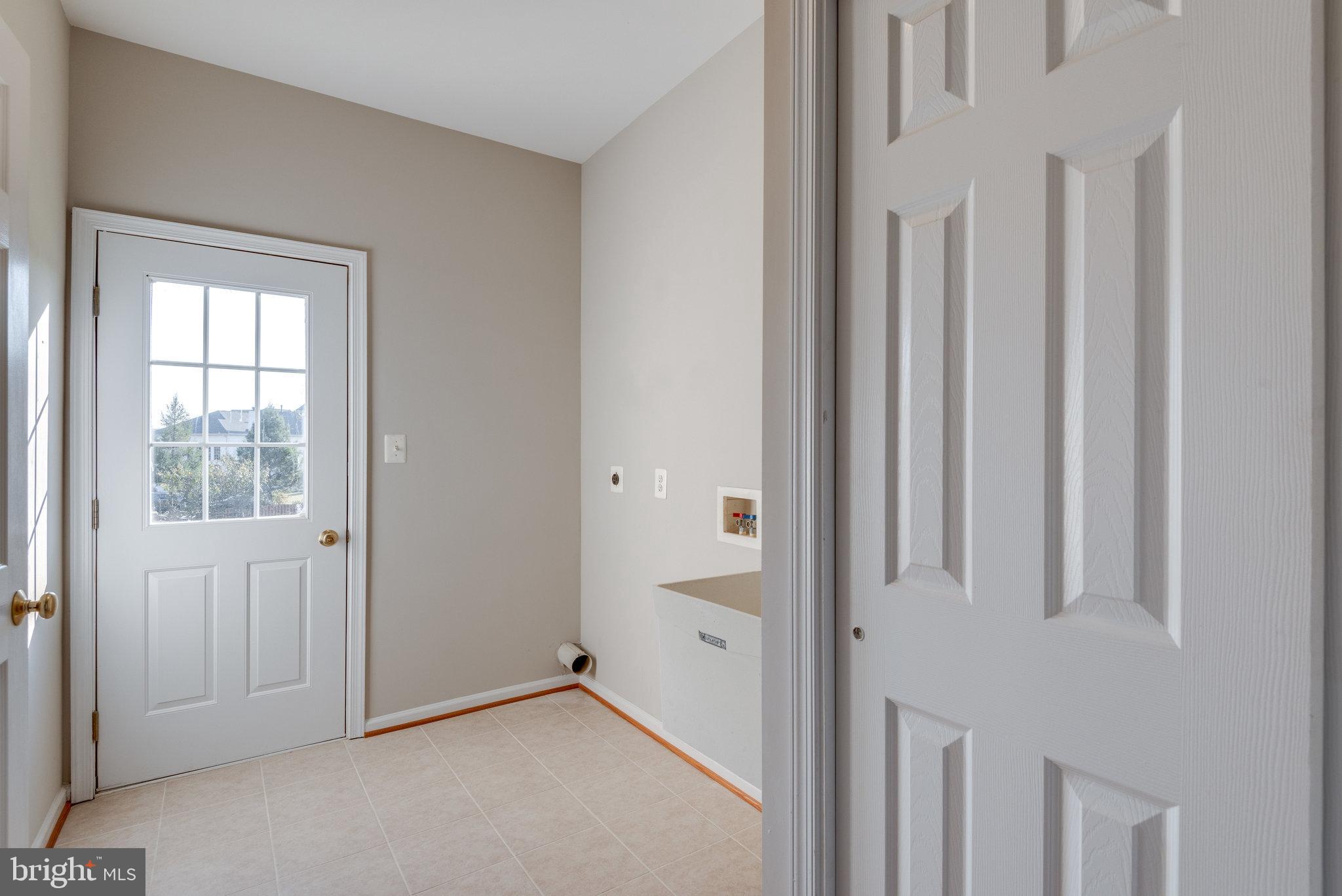 43549 Lucketts Bridge Circle Ashburn, VA 20148 - Photo 32 of 88