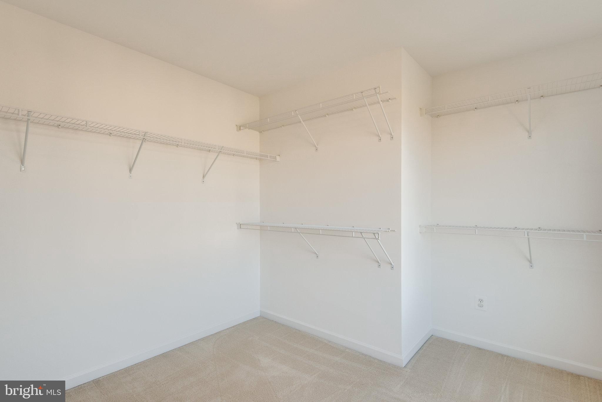 43549 Lucketts Bridge Circle Ashburn, VA 20148 - Photo 38 of 88