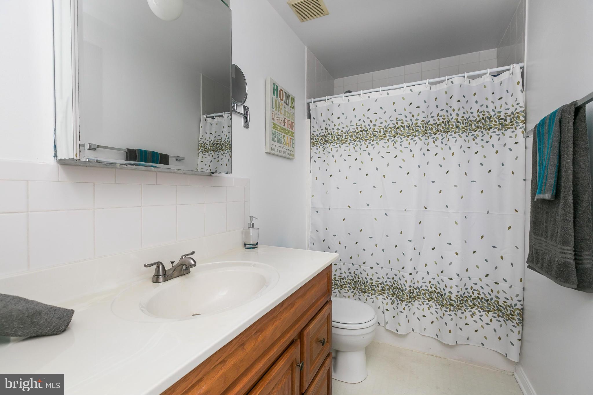 68 Ritters Lane Owings Mills, MD 21117 - Photo 14 of 28 Bath