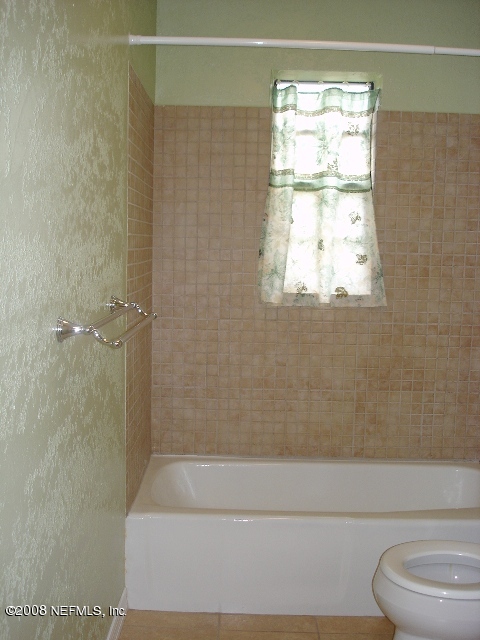 128 Slaughter Road Palatka, FL 32177 - Photo 22 of 23 bathroom