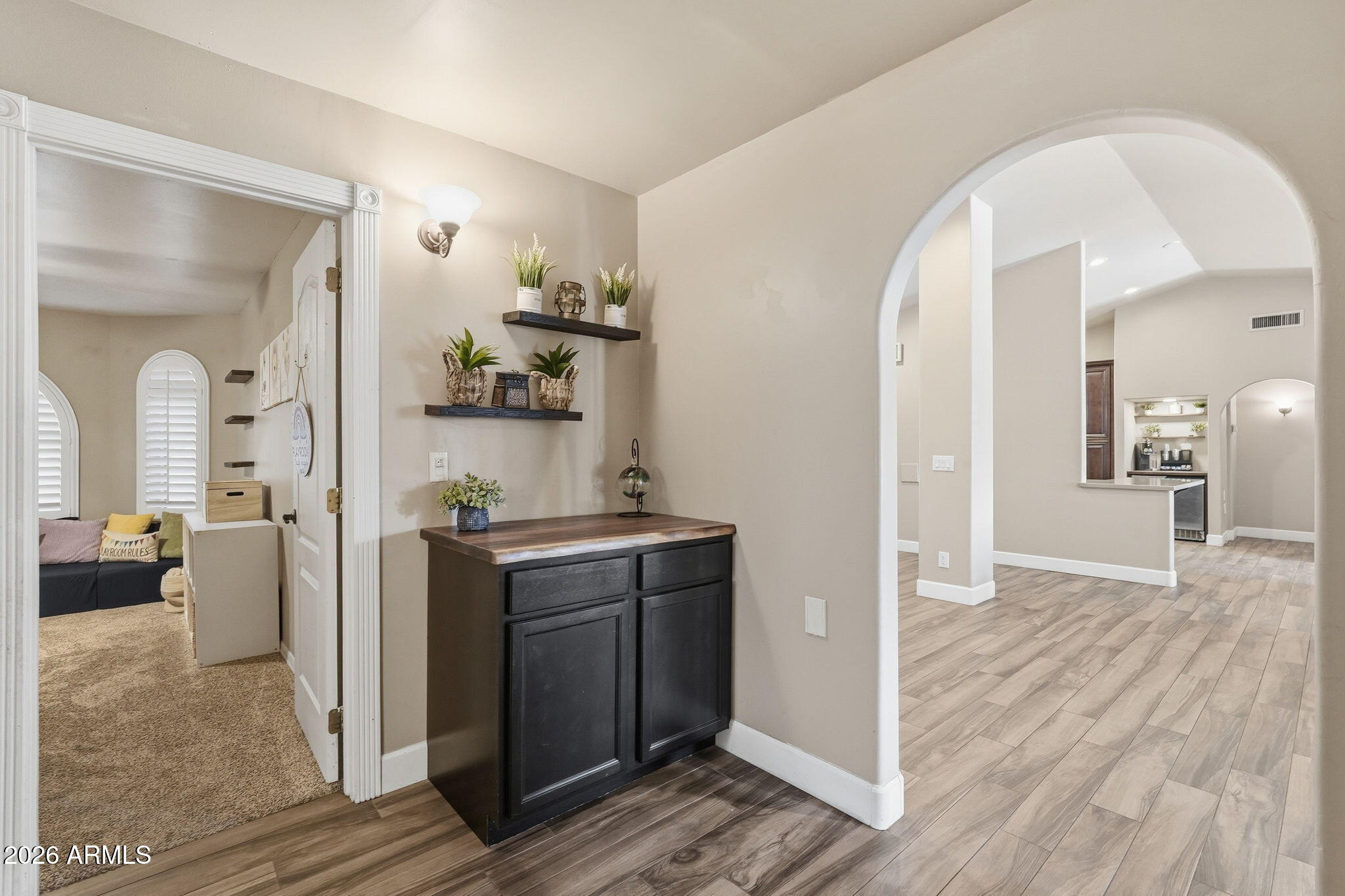 2560 North Lindsay Road, Unit 40 Mesa, AZ 85213 - Photo 20 of 41 Hallway