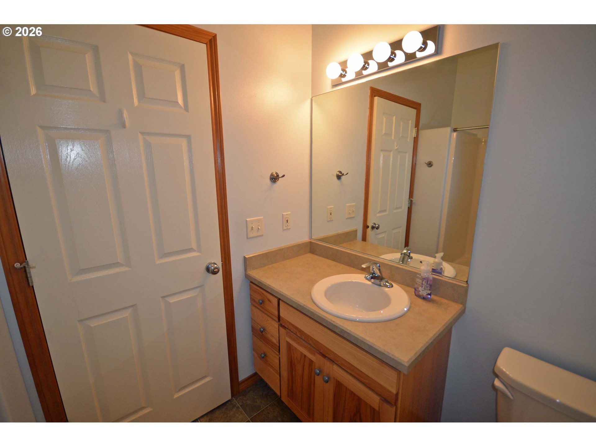 814 Henderson Road Hood River, OR 97031 - Photo 12 of 27