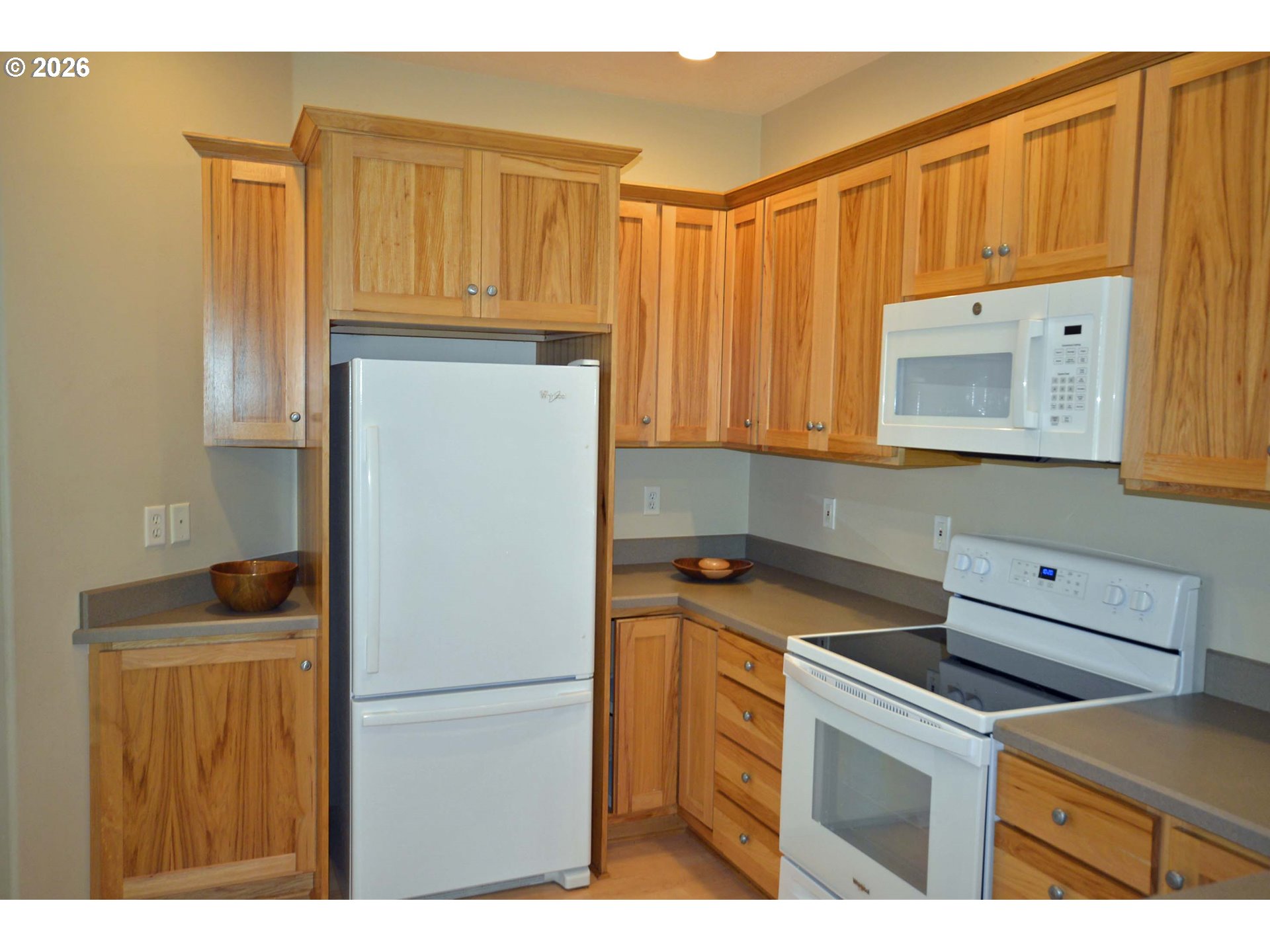 814 Henderson Road Hood River, OR 97031 - Photo 19 of 27