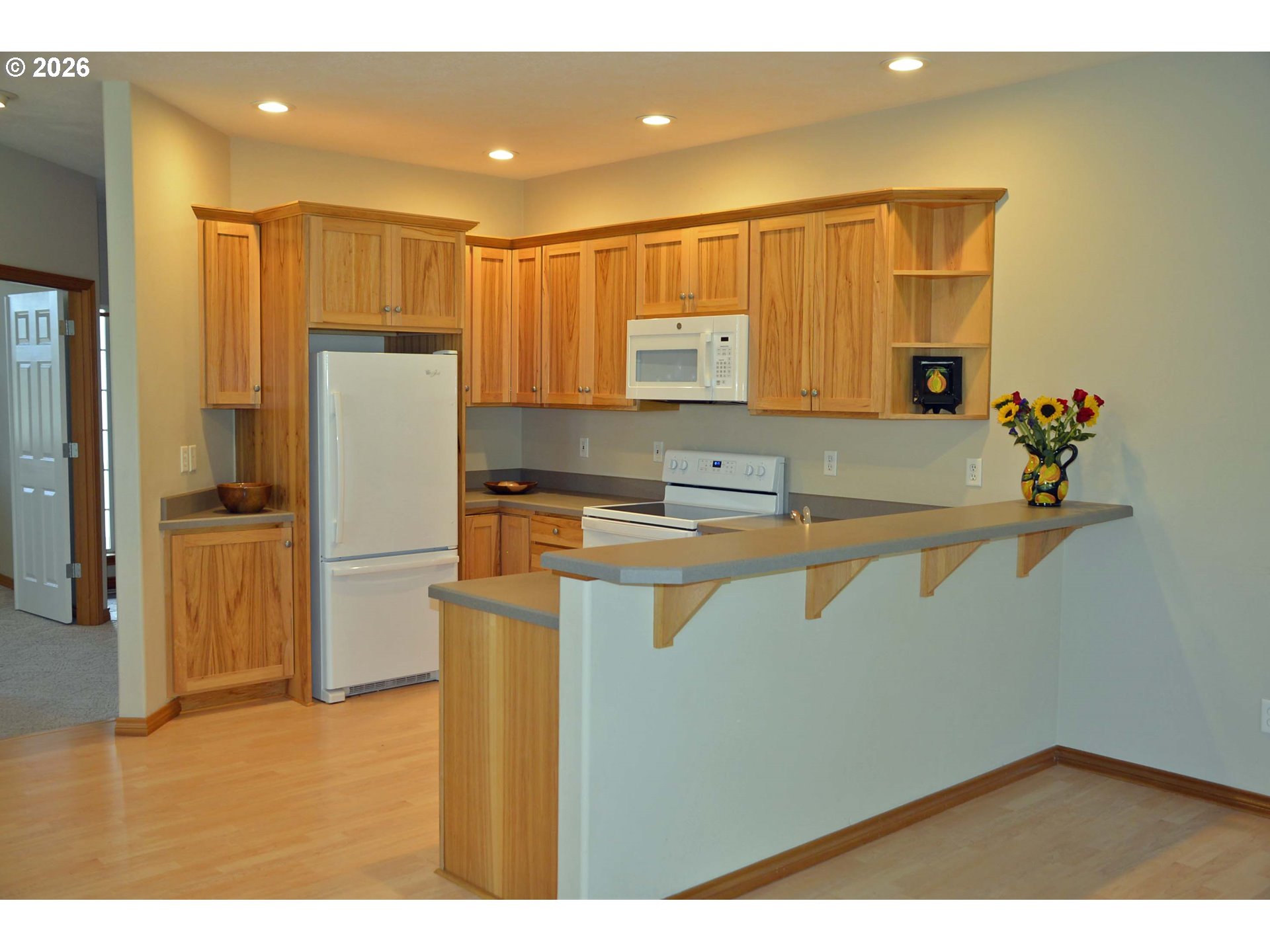 814 Henderson Road Hood River, OR 97031 - Photo 3 of 27