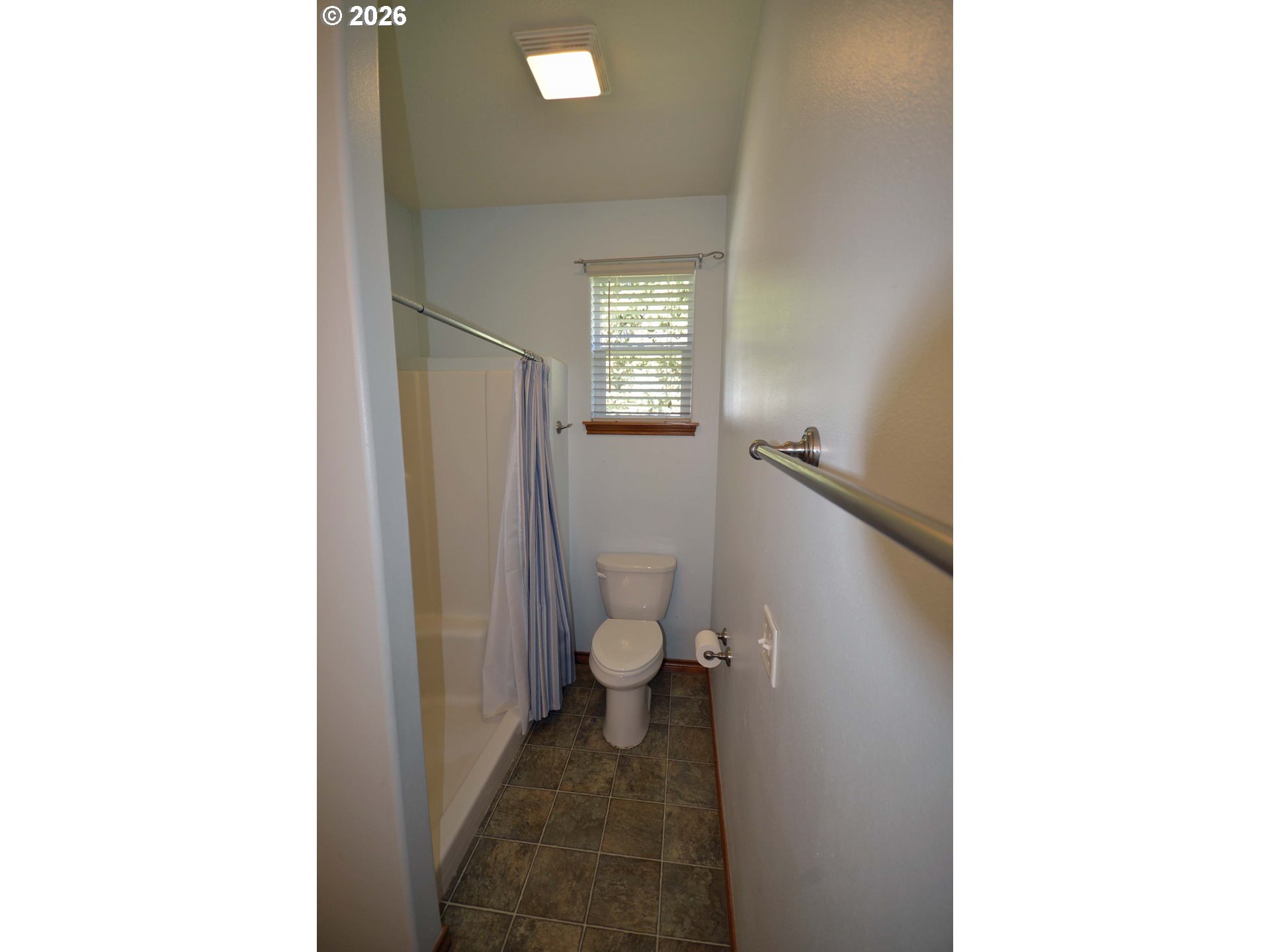 814 Henderson Road Hood River, OR 97031 - Photo 8 of 27