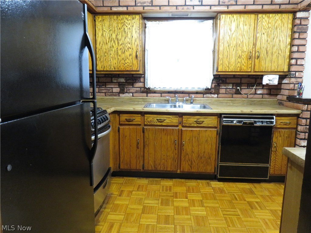 4707 New Road Youngstown, OH 44515 - Photo 9 of 31 Gallery Image 9