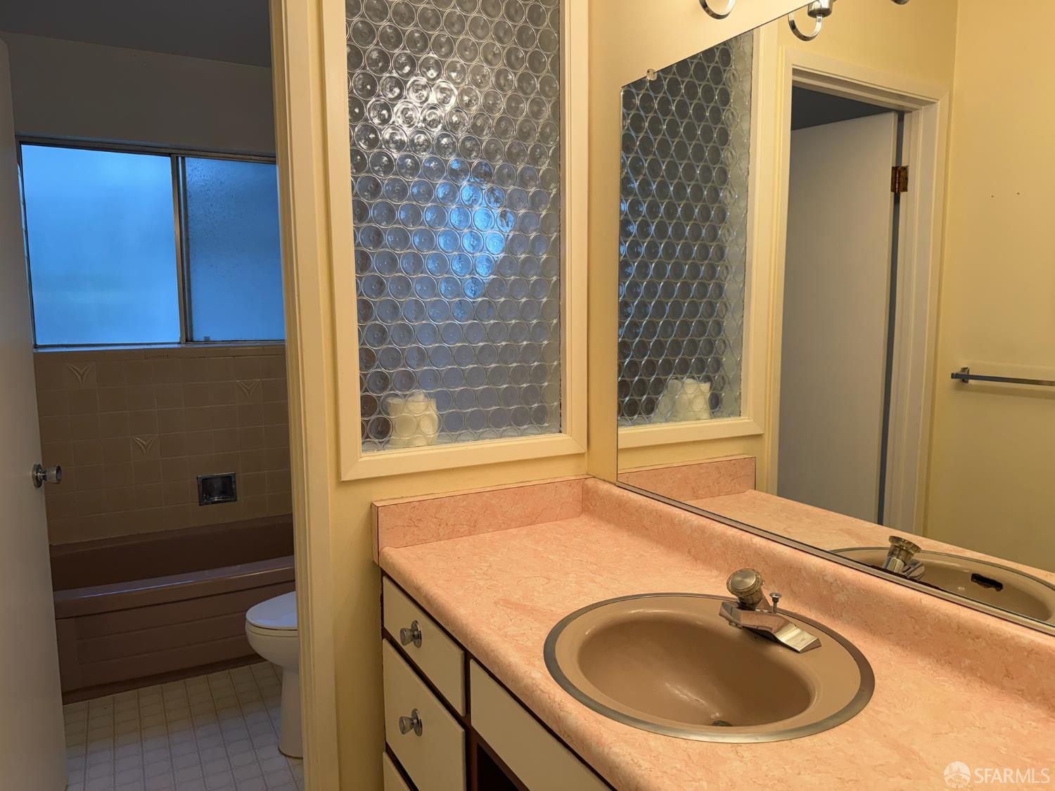 7101 Pinehaven Road Oakland, CA 94611 - Photo 28 of 45