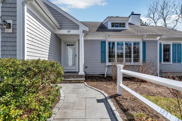 $999,500 | 219 Pheasant Hill Circle, Cotuit, MA 02635