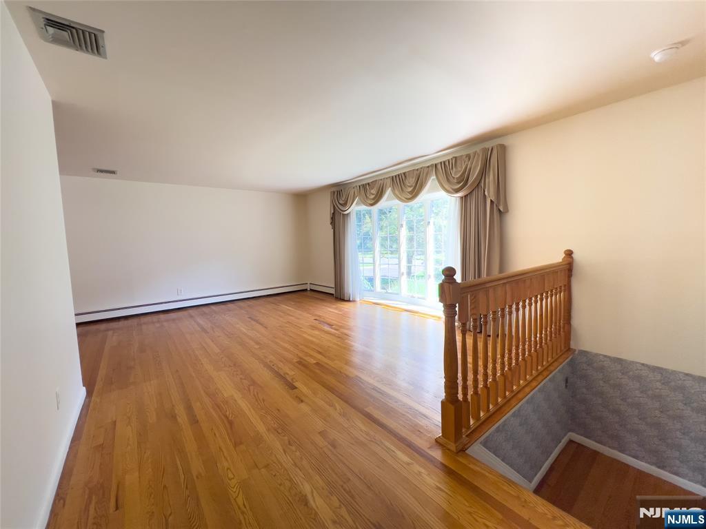 36 Deer Trail Road Hillsdale, NJ 07642 - Photo 3 of 23