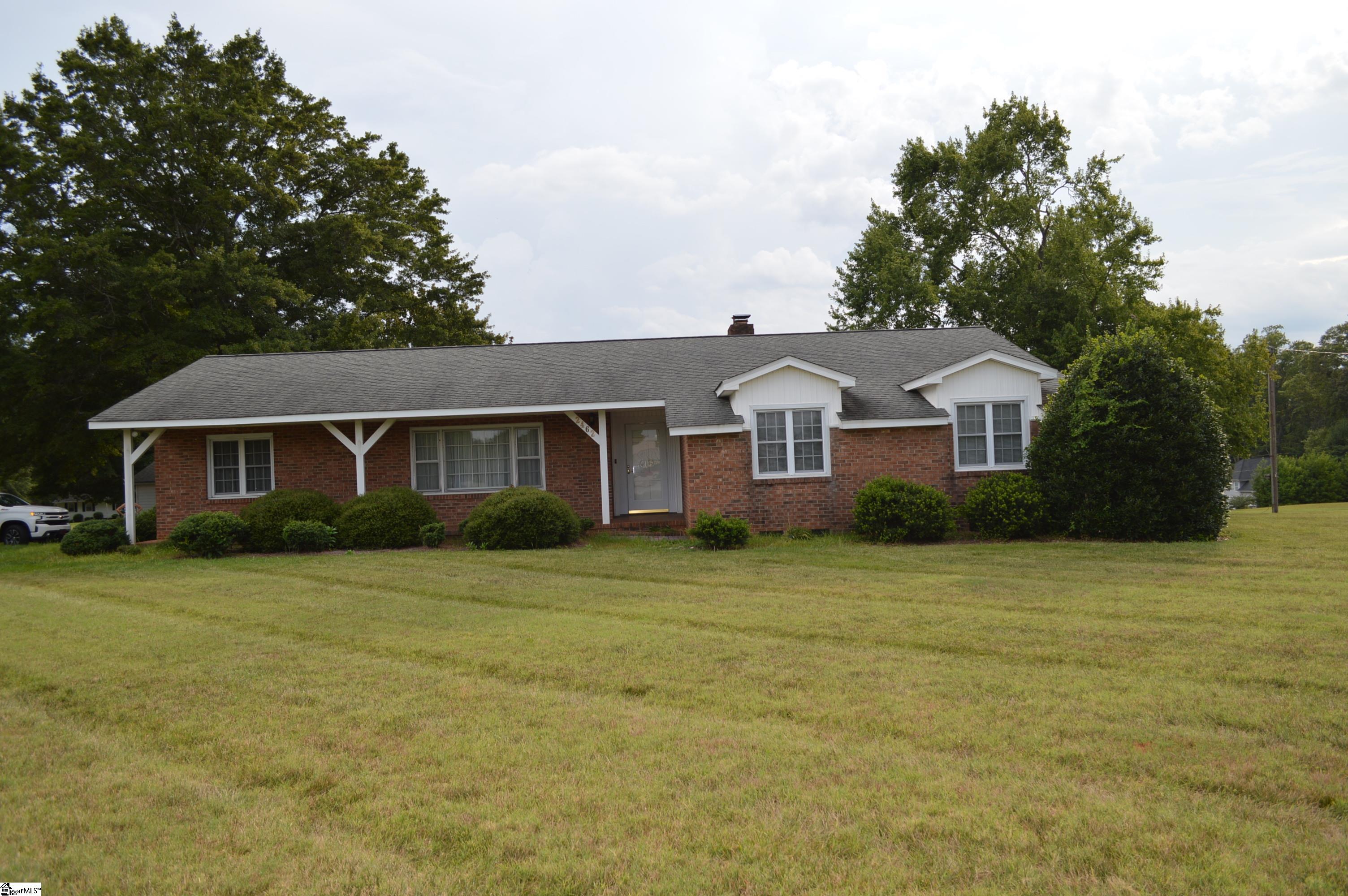 2462 East Blackstock Road Roebuck, SC 29376 - Photo 1 of 23