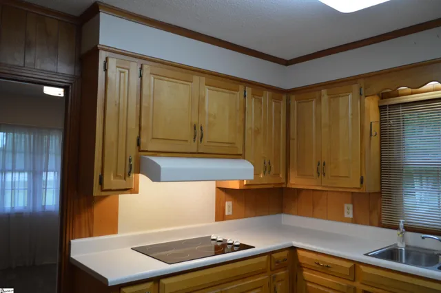 $1,950 | 2462 East Blackstock Road, Roebuck, SC 29376