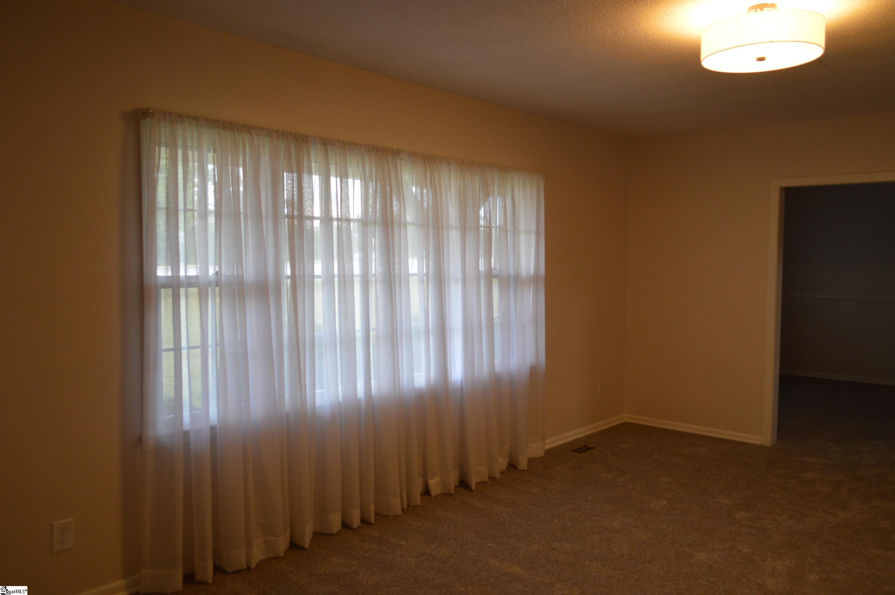 2462 East Blackstock Road Roebuck, SC 29376 - Photo 4 of 23