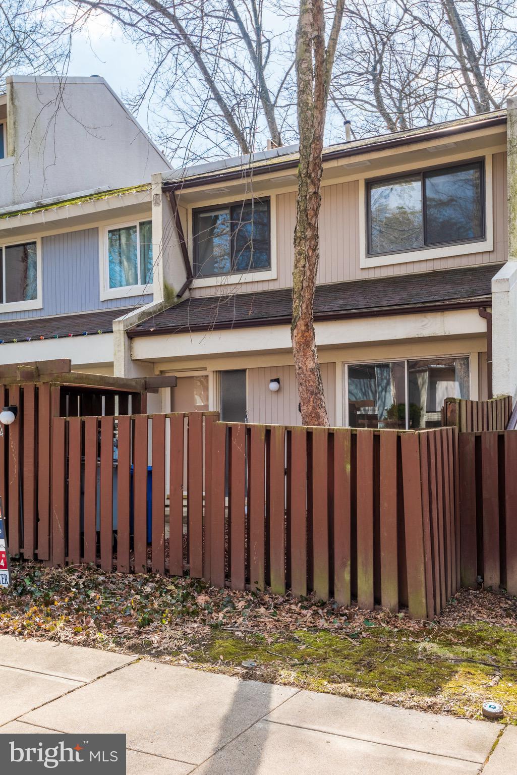 2364 Southgate Square Reston, VA 20191 - Photo 1 of 30 Exterior front