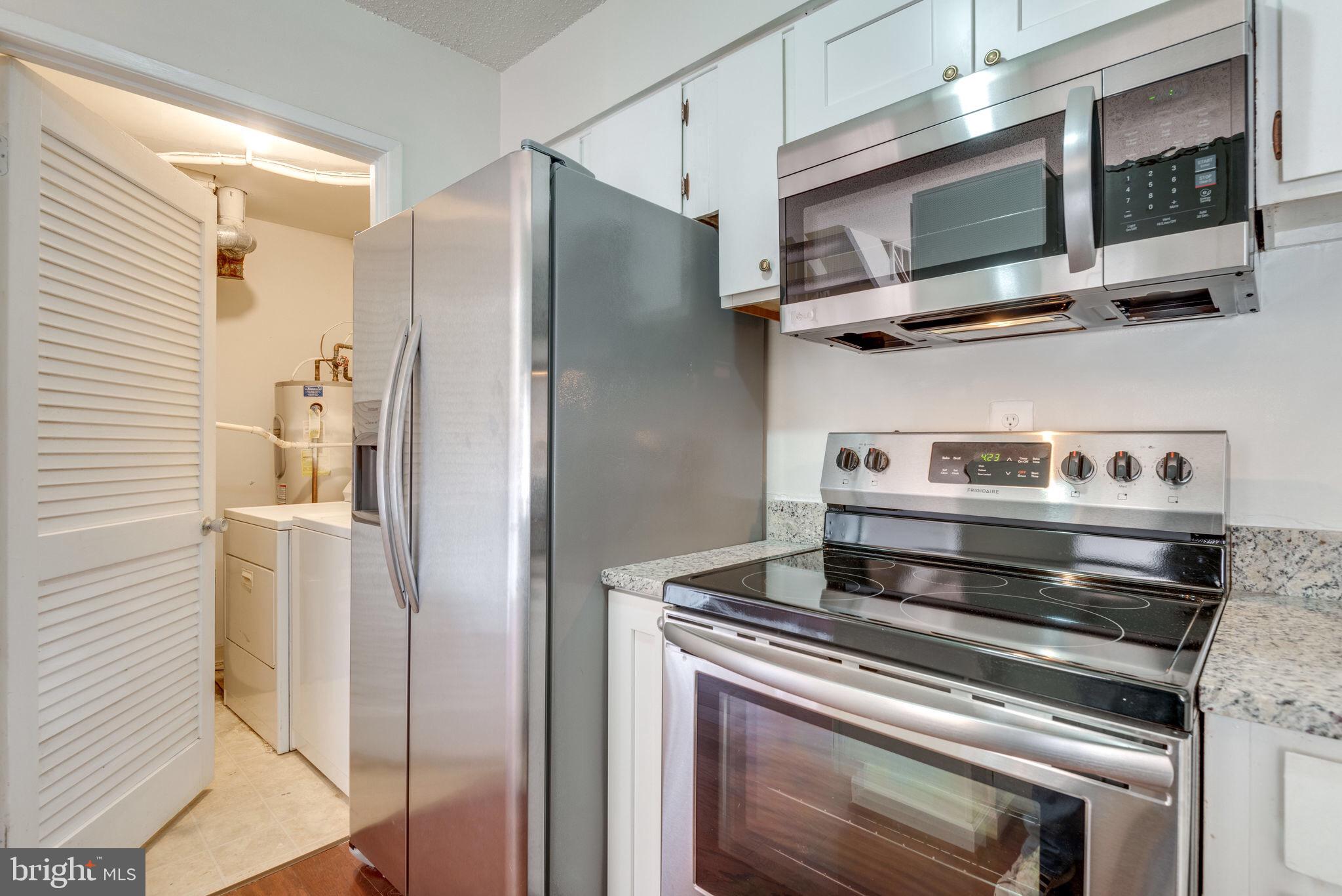 2364 Southgate Square Reston, VA 20191 - Photo 15 of 30 Kitchen with entry into Laundry