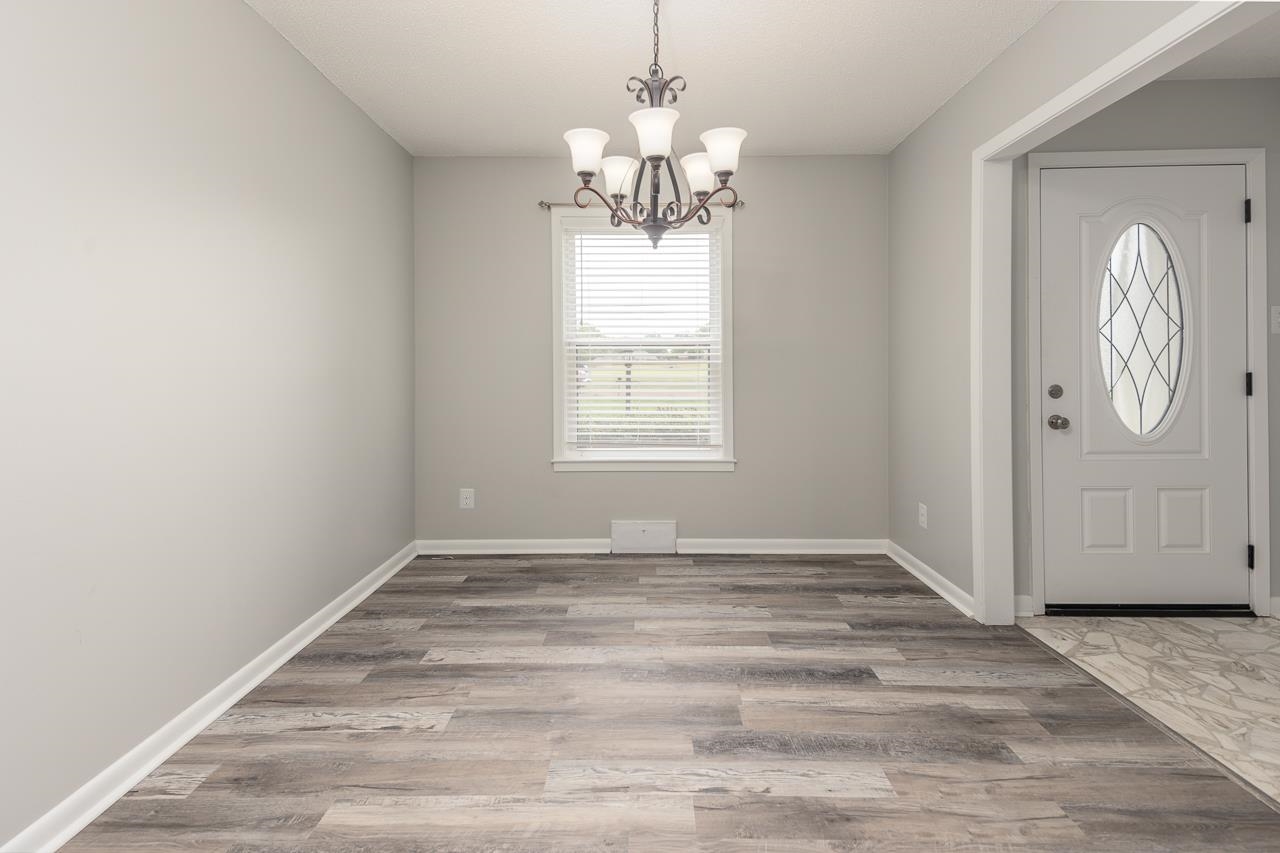 3620 Oak Road Bartlett, TN 38135 - Photo 2 of 28 Dining Room nice chandelier
