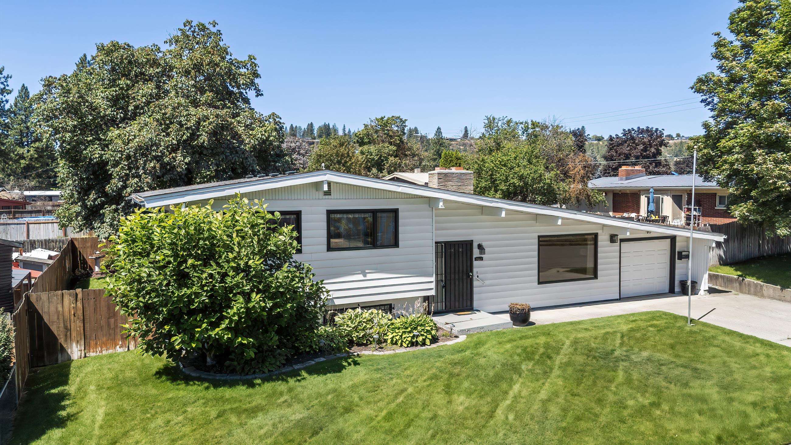 7017 North Post Street Spokane, WA 99208 - Photo 2 of 50 Gallery Image 2
