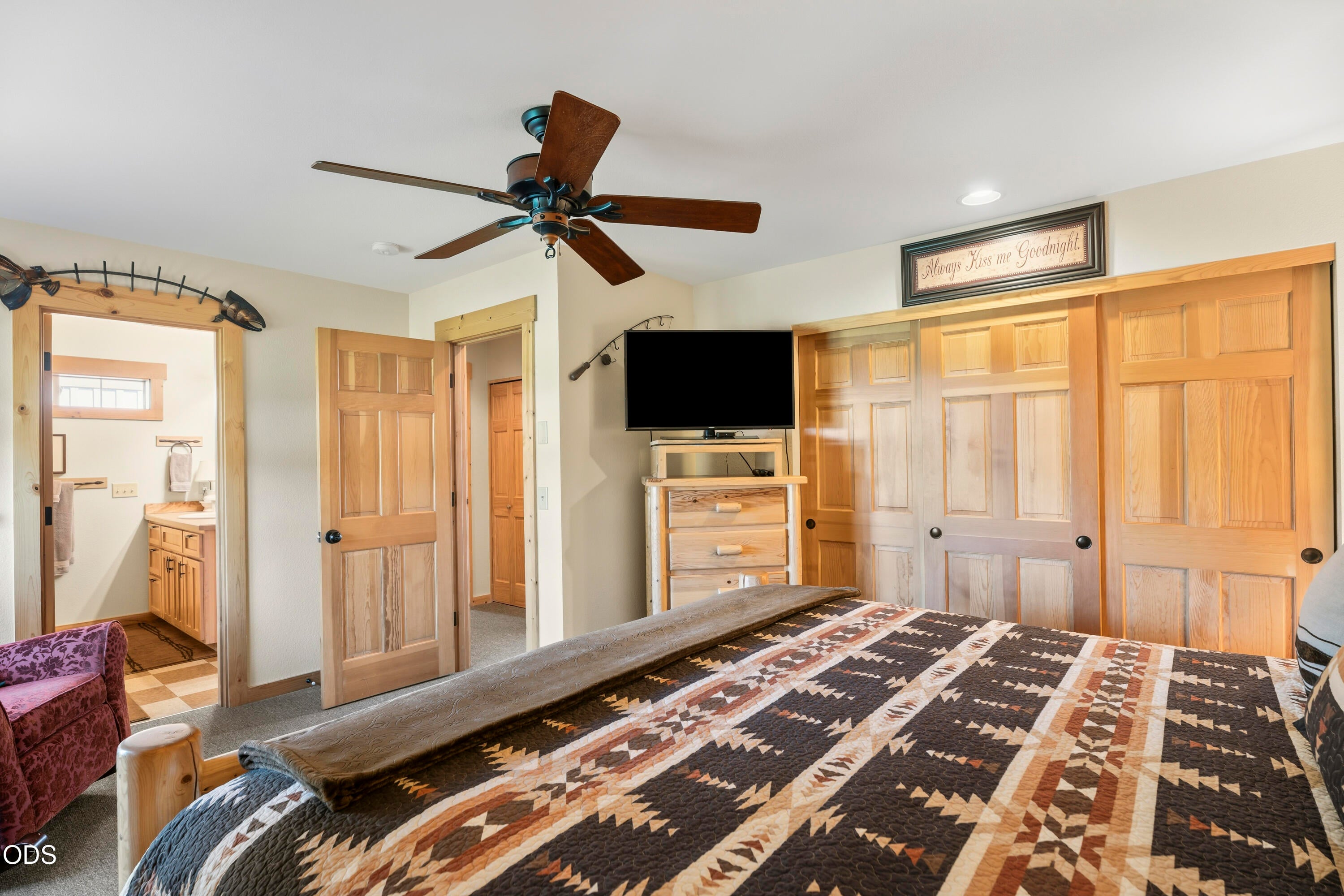 1490 Red Wing Loop Redmond, OR 97756 - Photo 23 of 77 Gallery Image 23