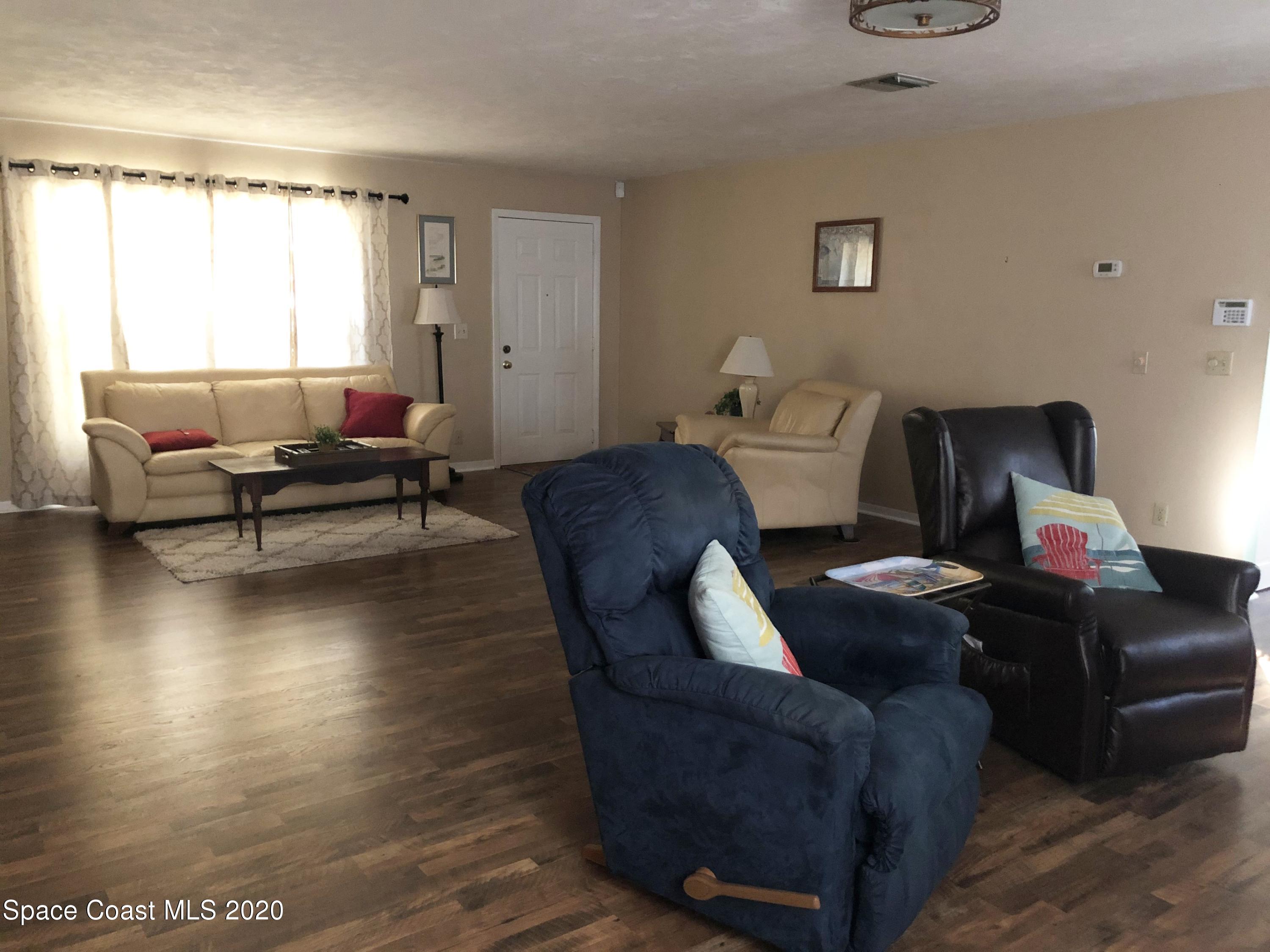 3627 Canal Road Edgewater, FL 32141 - Photo 11 of 33 12 living room 10