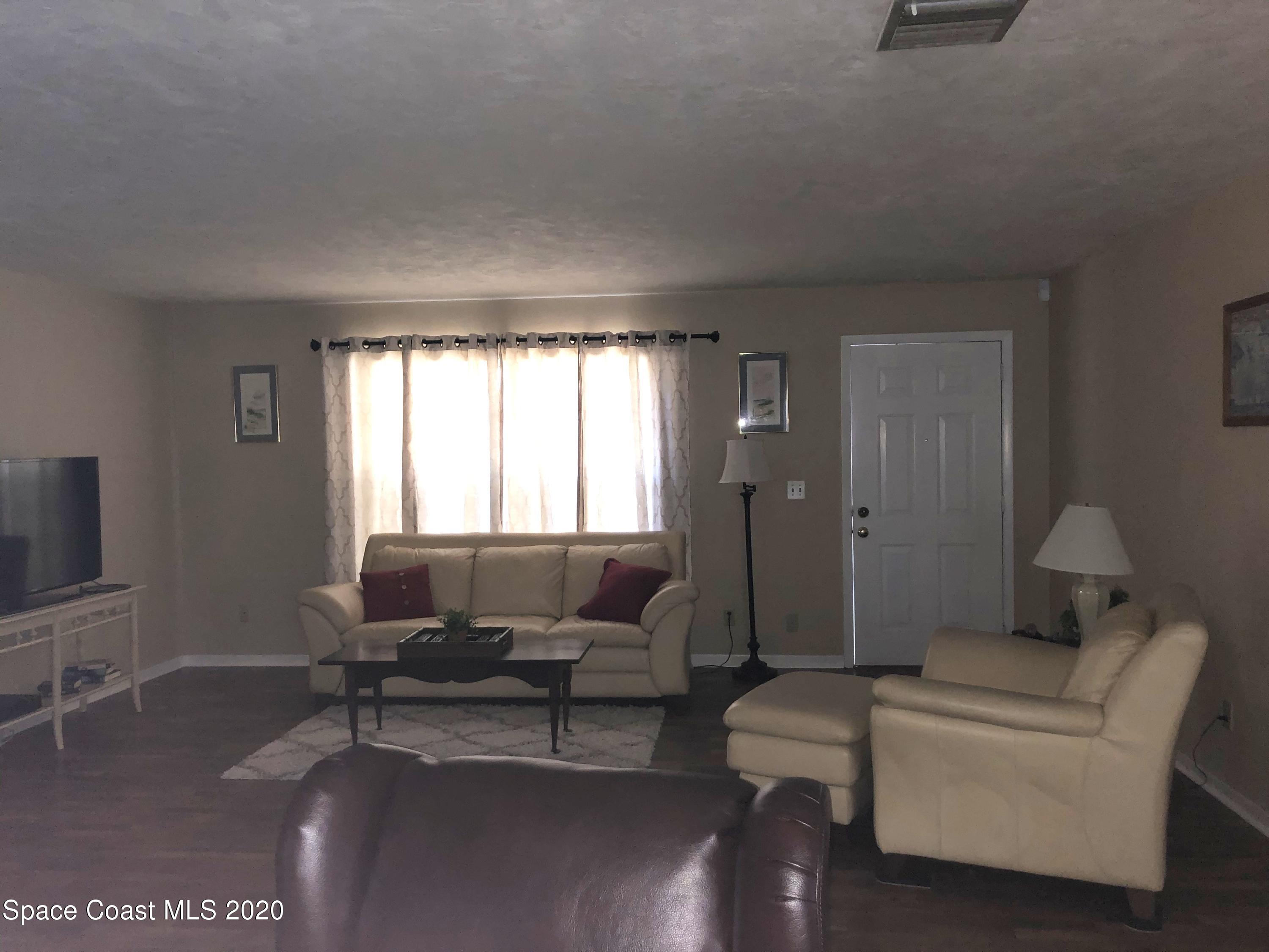 3627 Canal Road Edgewater, FL 32141 - Photo 9 of 33 10- living room 5