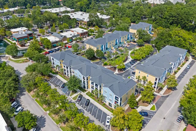 $438,900 | 2000 Belle Isle Avenue, Unit 106, Mount Pleasant, SC 29464