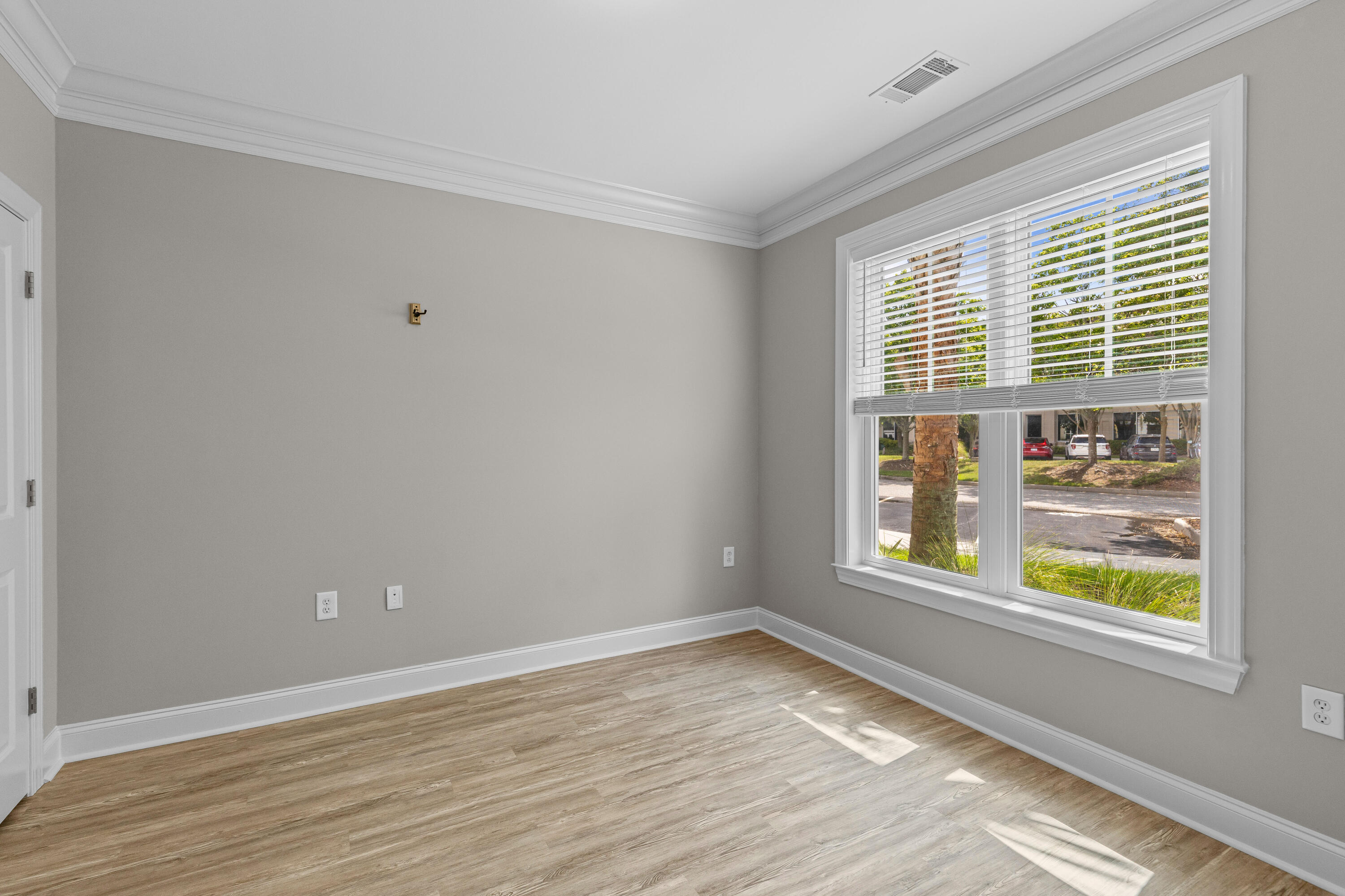 2000 Belle Isle Avenue, Unit 106 Mount Pleasant, SC 29464 - Photo 21 of 26 1G1A0862