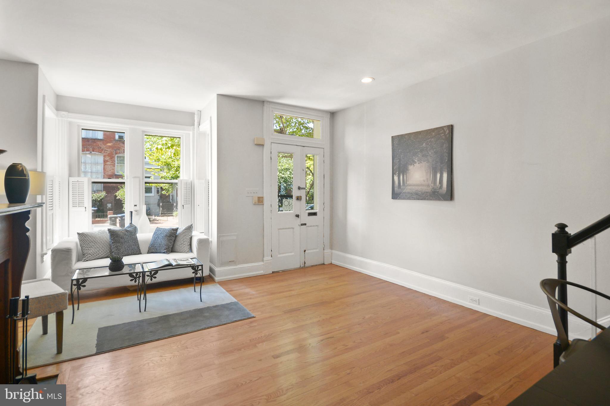 215 9th Street Northeast Washington, DC 20002 - Photo 6 of 26 Gleaming oak floors