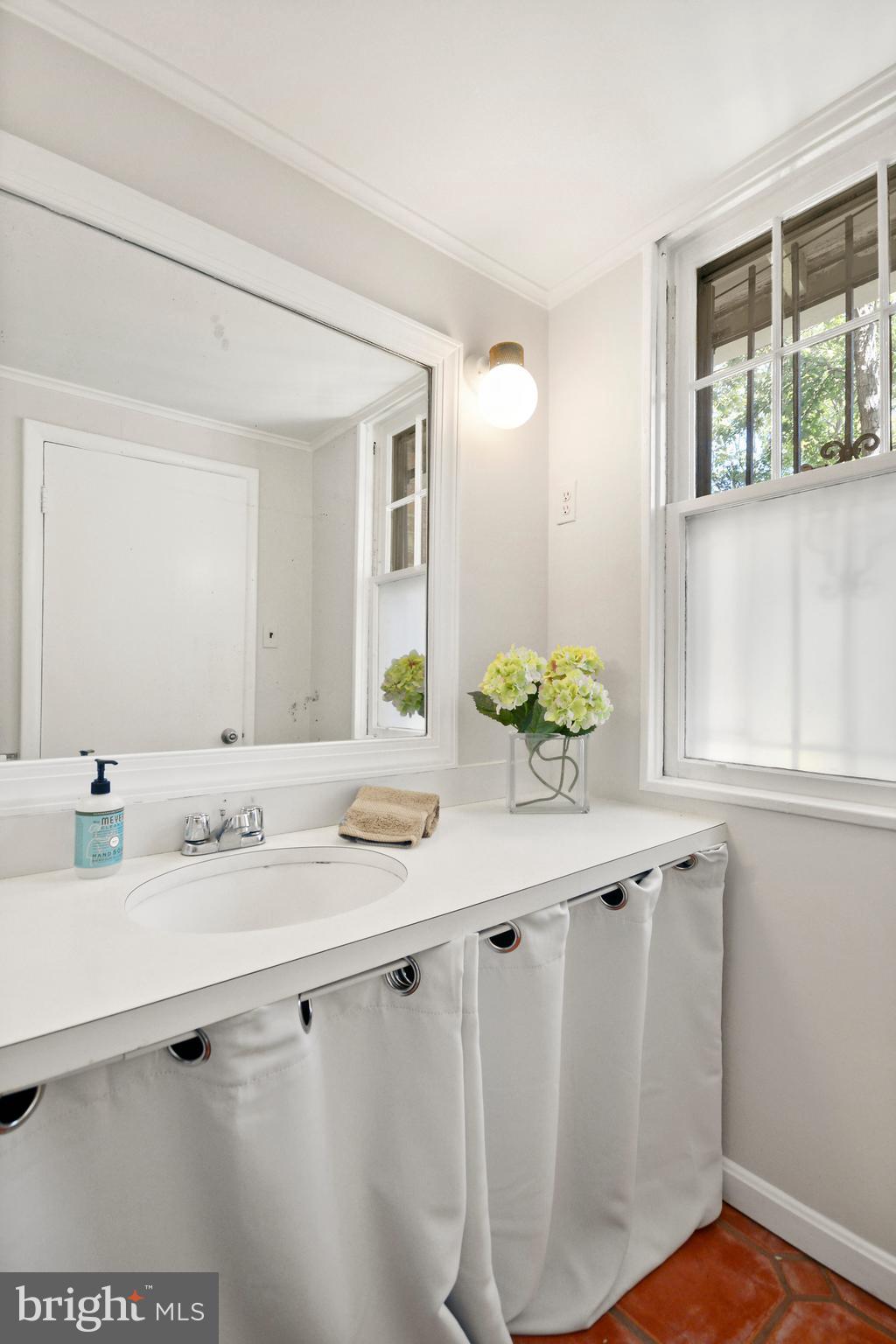 215 9th Street Northeast Washington, DC 20002 - Photo 10 of 26 Half-bath