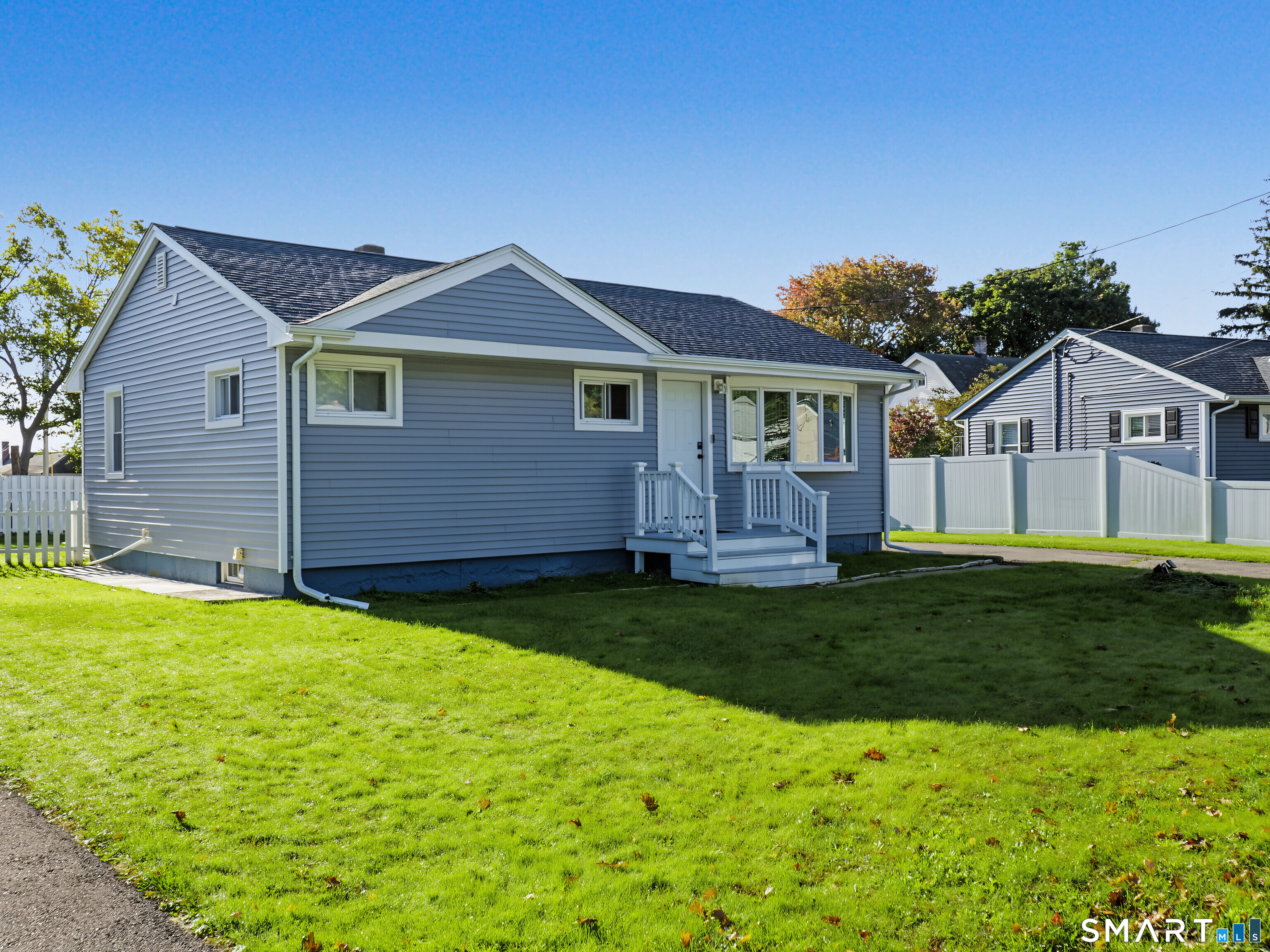 76 Great Circle Road West Haven, CT 06516 - Photo 3 of 25 Gallery Image 3