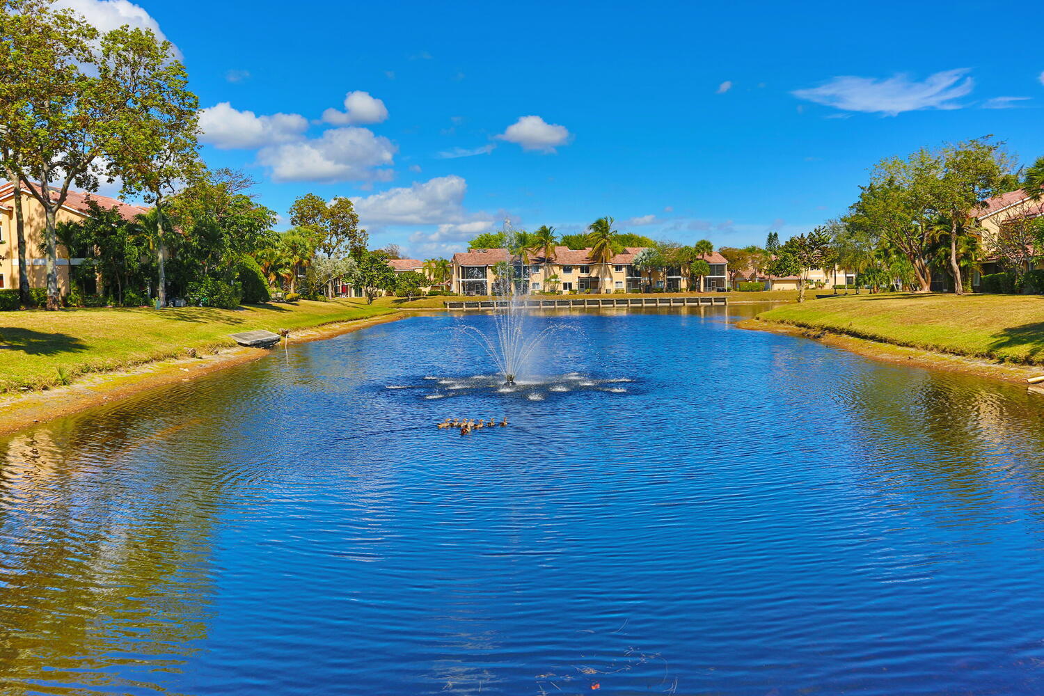 23085 Aqua View, Unit 5 Boca Raton, FL 33433 - Photo 39 of 48 Home on the lake