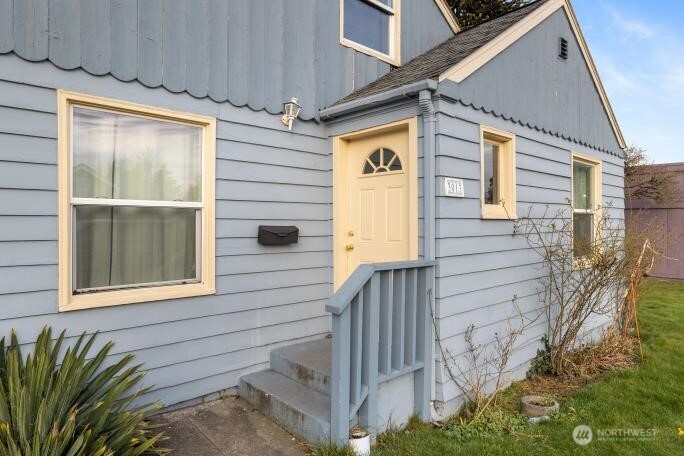 3013 19th Street Everett, WA 98201 - Photo 4 of 31