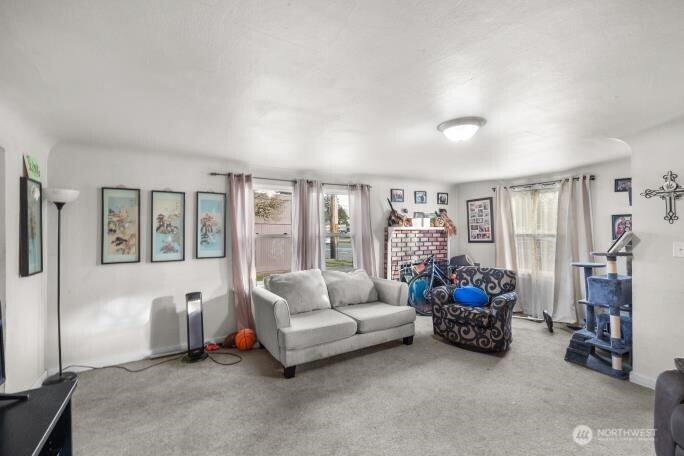 3013 19th Street Everett, WA 98201 - Photo 10 of 31