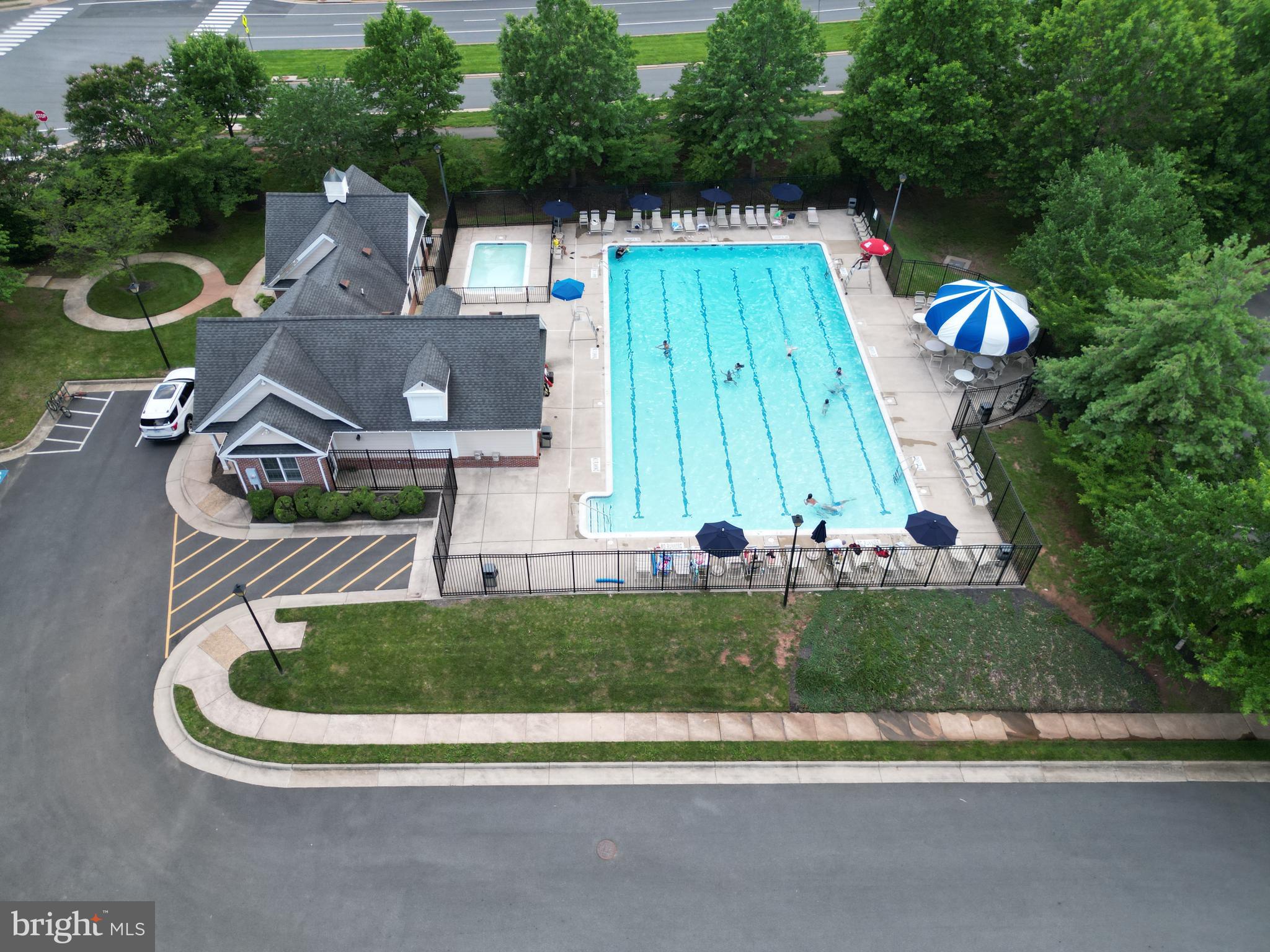 7100 Wheeling Way Gainesville, VA 20155 - Photo 39 of 39 a view of swimming pool with a yard