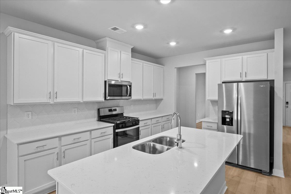 217 Tantalus Street Gray Court, SC 29645 - Photo 10 of 40