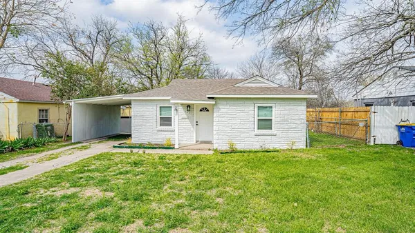 $1,650 | 542 South Redford Lane, White Settlement, TX 76108