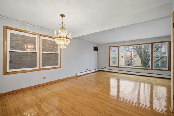 $2,100 | 8645 West Summerdale Avenue, Unit 2, Chicago, IL 60656