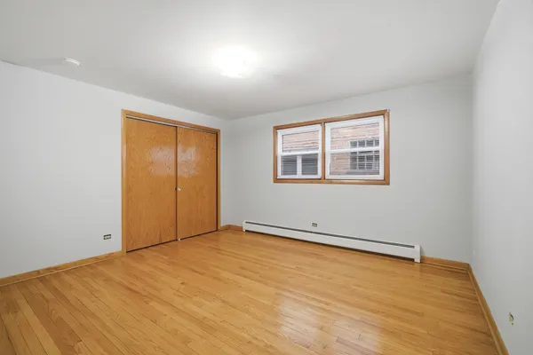 $2,100 | 8645 West Summerdale Avenue, Unit 2, Chicago, IL 60656