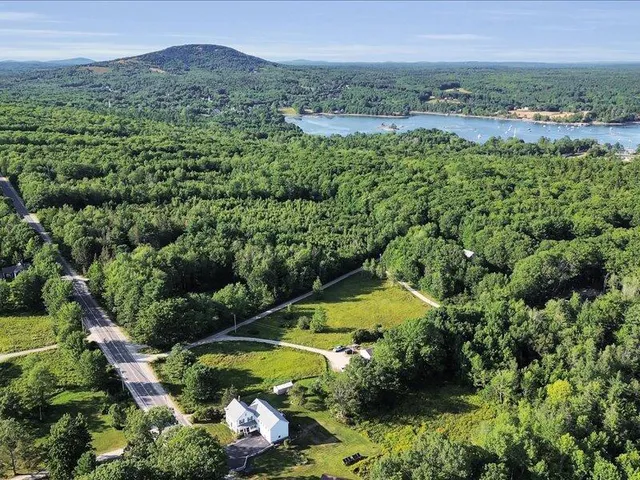 $690,000 | 232 South Street, Blue Hill, ME 04614