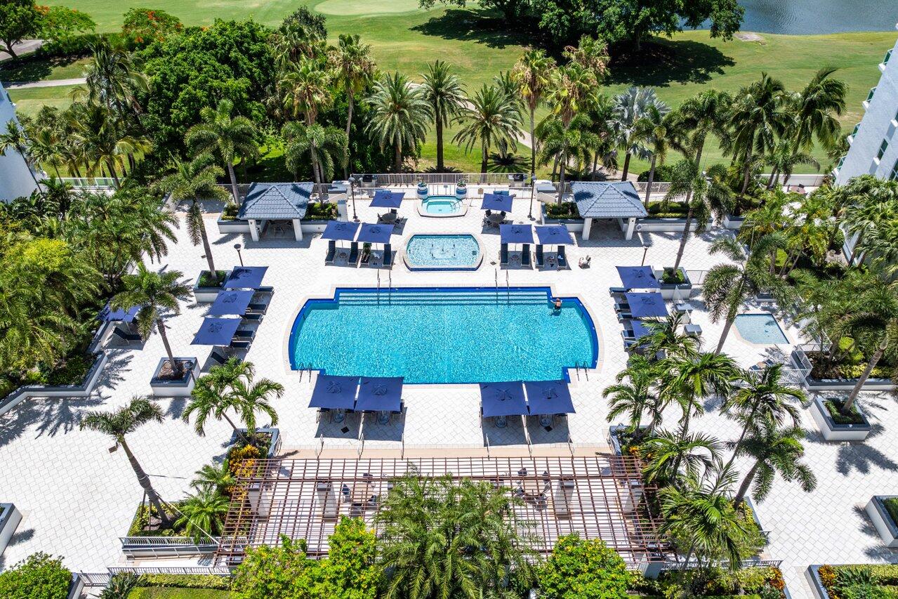 550 Southeast Mizner Boulevard, Unit B506 Boca Raton, FL 33432 - Photo 2 of 53 Resort style pool