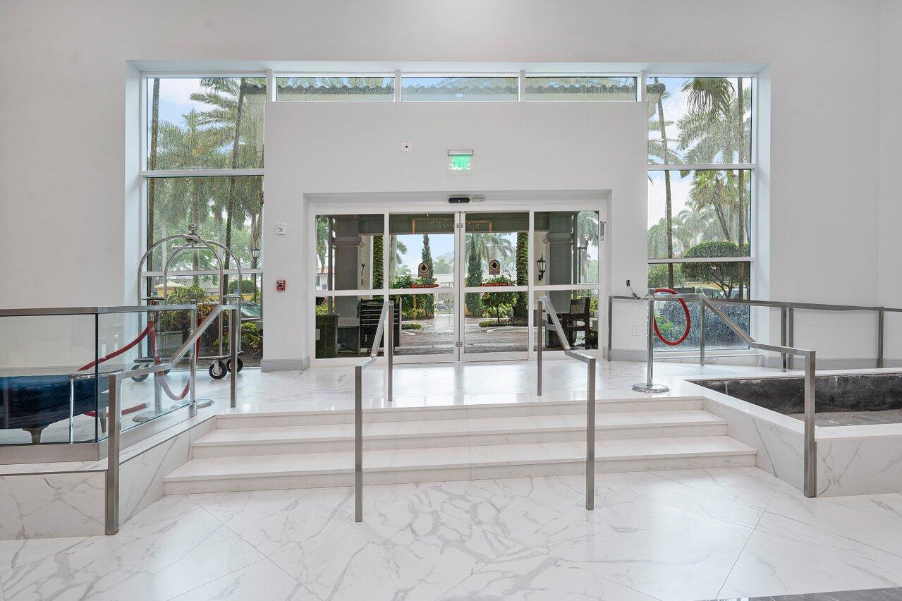 550 Southeast Mizner Boulevard, Unit B506 Boca Raton, FL 33432 - Photo 48 of 53 lobby