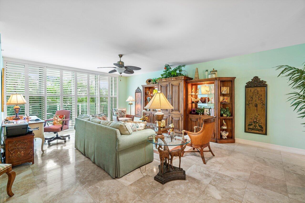 550 Southeast Mizner Boulevard, Unit B506 Boca Raton, FL 33432 - Photo 6 of 53 Living Area