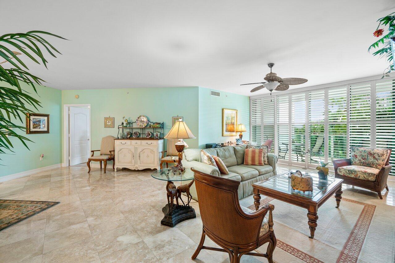 550 Southeast Mizner Boulevard, Unit B506 Boca Raton, FL 33432 - Photo 7 of 53 Large Living area
