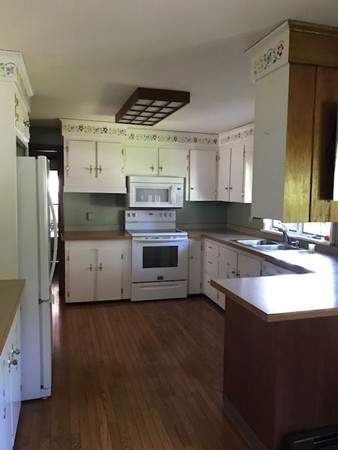 11 East Park Road Sterling, MA 01564 - Photo 4 of 21 Gallery Image 4
